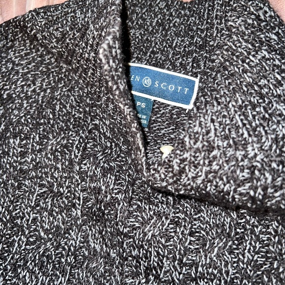 Size small warm and soft - Picture 2 of 2